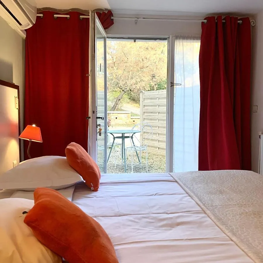 Hotel Le Mas Des Ecureuils Aix-en-Provence 3*,  Francia